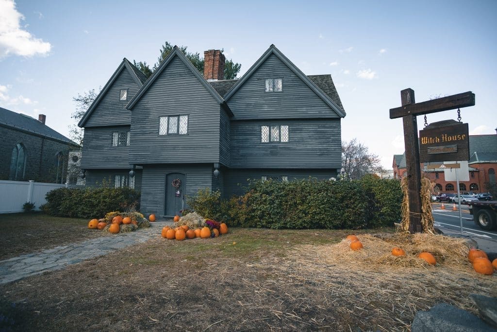 Salem - Witch House