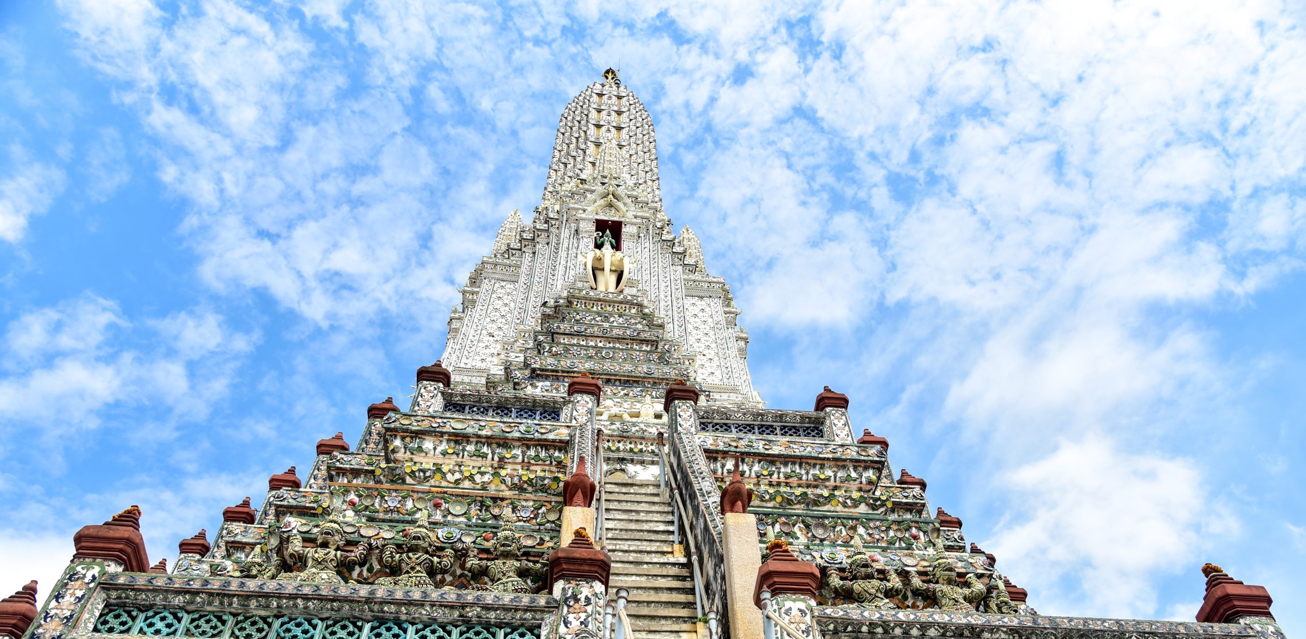 Bangkok’s Wat Arun (Temple of Dawn) Self-Guided Walking Tour