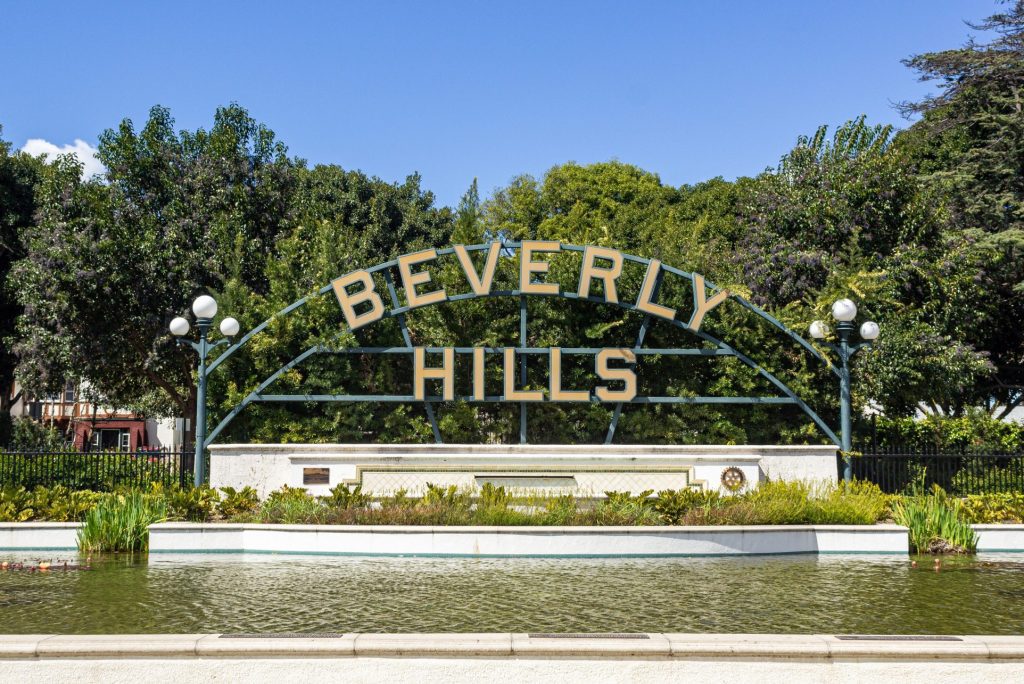 What Street do Celebrities Live on in Beverly Hills?
