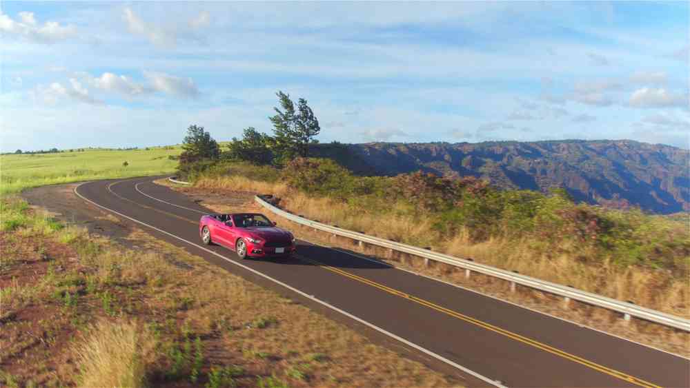 Is it worth renting a car on Kauai?