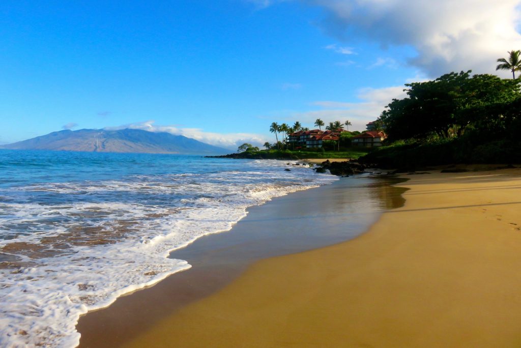 Which Side of Maui Has Better Beaches?